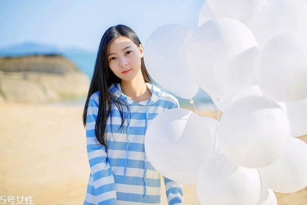 男人最敏感的部位是哪里 男人最喜歡聽女人說什么情話 男人最敏感的部位是哪里 男人最喜歡聽女人說什么情話