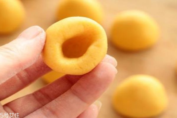 什么是小窩頭呢 小窩頭有什么營養(yǎng)價值呢 什么是小窩頭呢 小窩頭有什么營養(yǎng)價值呢