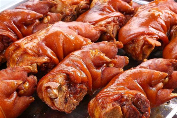 鹵豬蹄怎么上色不發(fā)黑 鹵豬蹄變黑了怎么救 鹵豬蹄怎么上色不發(fā)黑 鹵豬蹄變黑了怎么救