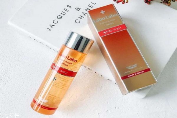 爽膚水有什么功效 爽膚水的真正作用是什么 爽膚水有什么功效 爽膚水的真正作用是什么