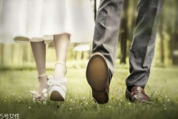 談戀愛的時候叫男朋友什么 談戀愛的時候叫老公合適嗎 談戀愛的時候叫男朋友什么 談戀愛的時候叫老公合適嗎