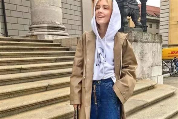 白色衛(wèi)衣配什么外套好看 白色衛(wèi)衣搭配外套圖片 白色衛(wèi)衣配什么外套好看 白色衛(wèi)衣搭配外套圖片