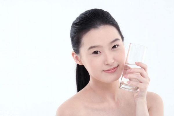 干性皮膚護(hù)膚品排行榜 干性皮膚的護(hù)理 干性皮膚護(hù)膚品排行榜 干性皮膚的護(hù)理