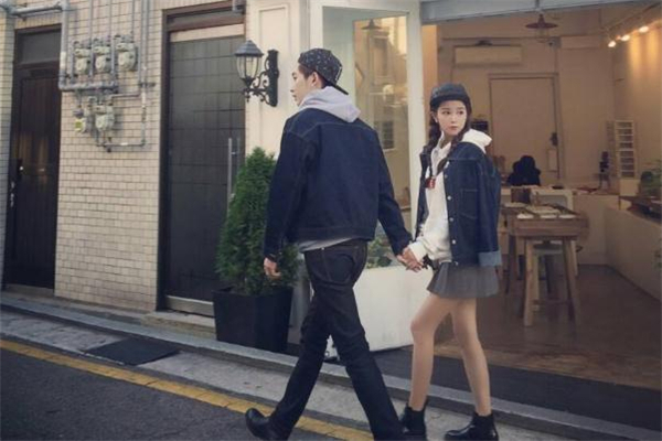 剛認識的男生說喜歡我可信嗎 剛認識的男生喜歡你的表現(xiàn) 剛認識的男生說喜歡我可信嗎 剛認識的男生喜歡你的表現(xiàn)