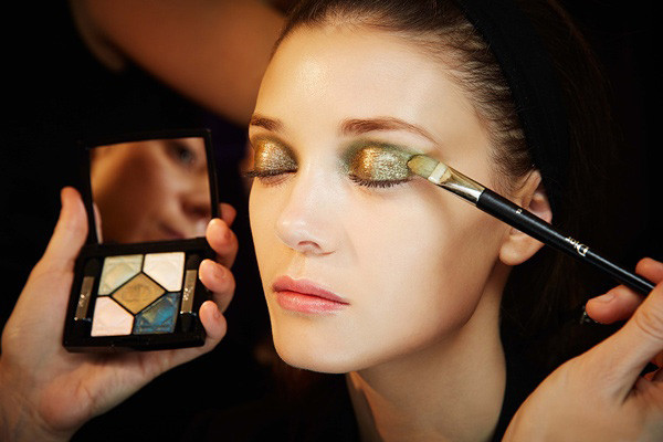 怎么知道自己適合哪種妝容 怎樣才能找到適合自己的妝容 怎么知道自己適合哪種妝容 怎樣才能找到適合自己的妝容