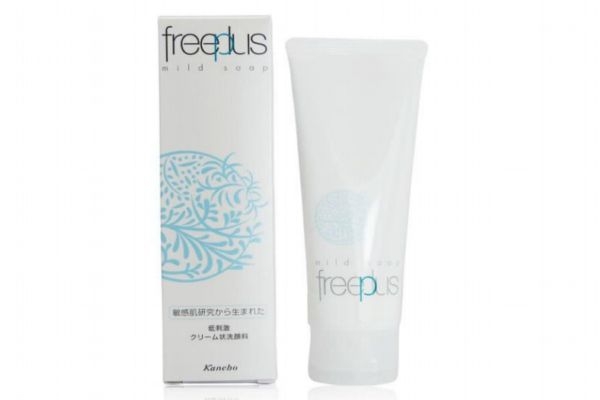 常用洗面奶對(duì)皮膚有什么傷害嗎 關(guān)于洗面奶的一些誤區(qū) 常用洗面奶對(duì)皮膚有什么傷害嗎 關(guān)于洗面奶的一些誤區(qū)