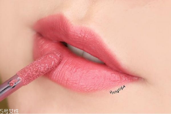 阿瑪尼紅管新色524什么顏色 阿瑪尼紅管新色524試色 阿瑪尼紅管新色524什么顏色 阿瑪尼紅管新色524試色