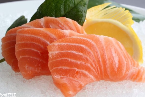 三文魚怎么做好吃呢 三文魚的市場(chǎng)價(jià)格怎么樣呢