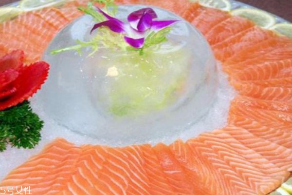 三文魚怎么做好吃呢 三文魚的市場(chǎng)價(jià)格怎么樣呢