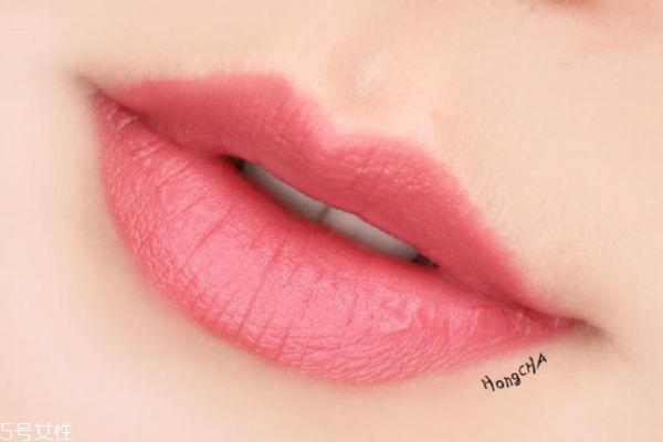 阿瑪尼紅管新色524什么顏色 阿瑪尼紅管新色524試色 阿瑪尼紅管新色524什么顏色 阿瑪尼紅管新色524試色