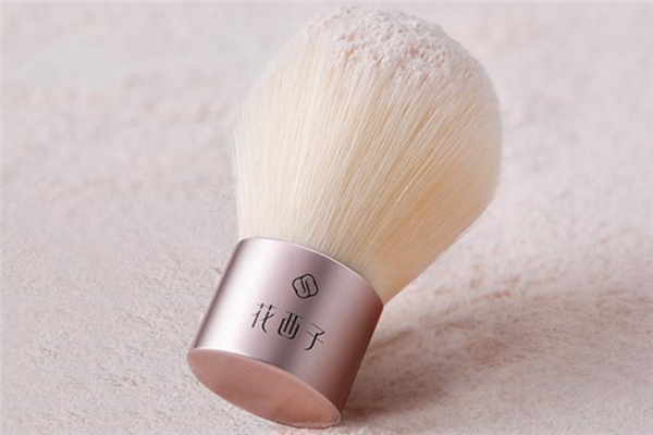 花西子散粉色號怎么選 花西子散粉1號好用還是3號 花西子散粉色號怎么選 花西子散粉1號好用還是3號