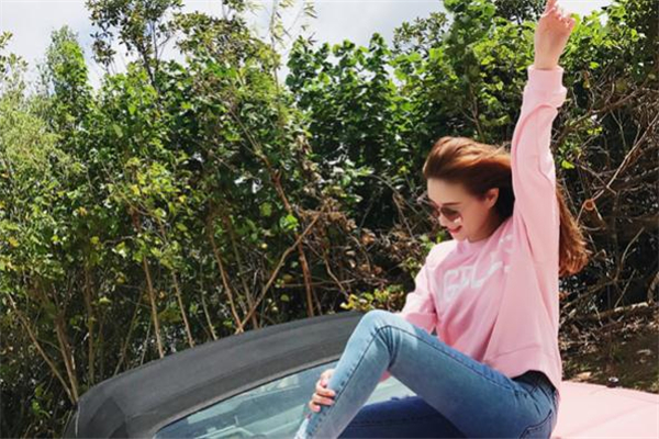 粉色衛(wèi)衣配什么褲子好看 粉色衛(wèi)衣搭配褲子圖片 粉色衛(wèi)衣配什么褲子好看 粉色衛(wèi)衣搭配褲子圖片