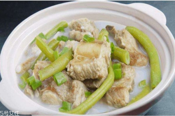 排骨怎么燉好吃又營養(yǎng) 怎么燉排骨好吃又簡單