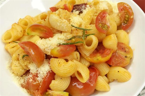 煮通心粉之前要泡多久 通心粉用冷水還是熱水煮 煮通心粉之前要泡多久 通心粉用冷水還是熱水煮