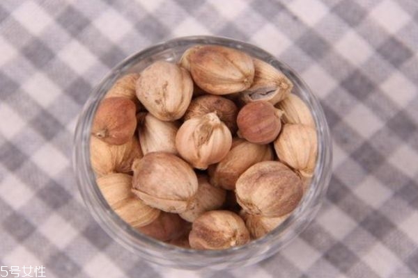 什么是白豆蔻呢 白豆蔻有什么營(yíng)養(yǎng)價(jià)值呢