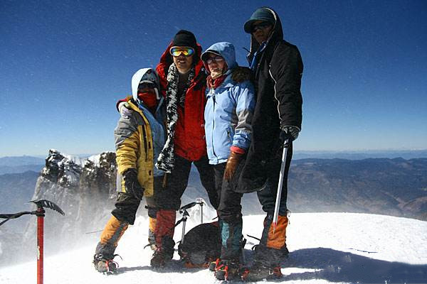 沖鋒衣怎么洗比較好 沖鋒衣怎么搭配 沖鋒衣怎么洗比較好 沖鋒衣怎么搭配