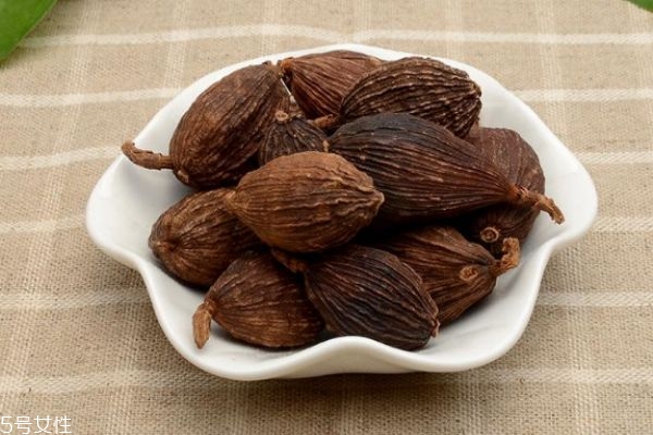 草果有什么營養(yǎng)價(jià)值呢 草果的生長(zhǎng)環(huán)境是怎么樣的呢