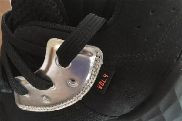 阿迪達斯哈登4黑銀開箱測評 哈登4和哈登2哪個舒服 阿迪達斯哈登4黑銀開箱測評 哈登4和哈登2哪個舒服