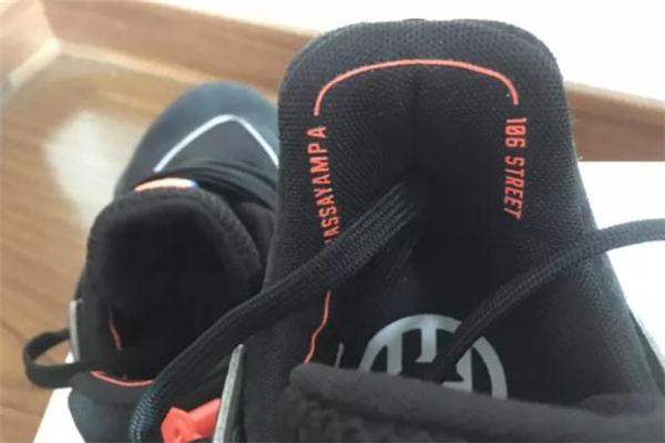 阿迪達斯哈登4黑銀開箱測評 哈登4和哈登2哪個舒服 阿迪達斯哈登4黑銀開箱測評 哈登4和哈登2哪個舒服