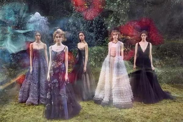 迪奧服裝風(fēng)格特點(diǎn) 迪奧高級(jí)女裝品種 迪奧服裝風(fēng)格特點(diǎn) 迪奧高級(jí)女裝品種