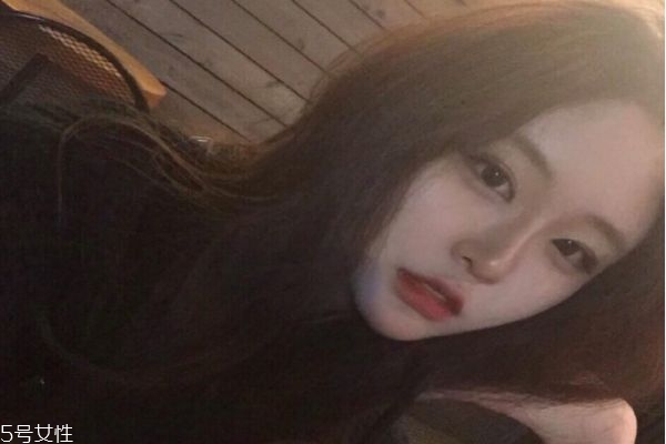 為什么追女生的時(shí)候女生忽冷忽熱 女生忽冷忽熱的原因 為什么追女生的時(shí)候女生忽冷忽熱 女生忽冷忽熱的原因