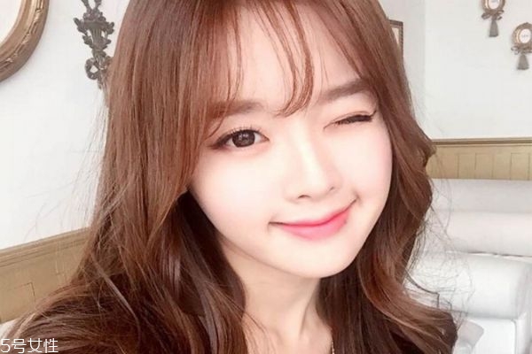 為什么追女生的時(shí)候女生忽冷忽熱 女生忽冷忽熱的原因 為什么追女生的時(shí)候女生忽冷忽熱 女生忽冷忽熱的原因