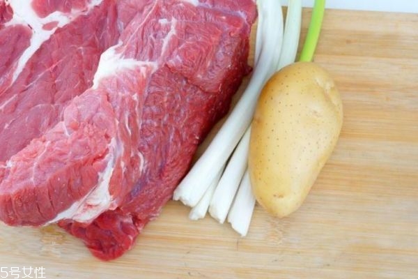 牛肉生吃會(huì)有寄生蟲(chóng)嗎 牛肉如何處理才能生吃 牛肉生吃會(huì)有寄生蟲(chóng)嗎 牛肉如何處理才能生吃