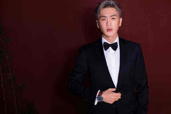 西裝怎么搭配 休閑西裝該怎么搭配 西裝怎么搭配 休閑西裝該怎么搭配