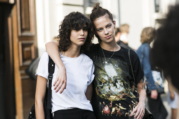 三十五歲的人怎么穿背帶好看 三十五歲穿背帶怎么搭時(shí)尚 三十五歲的人怎么穿背帶好看 三十五歲穿背帶怎么搭時(shí)尚