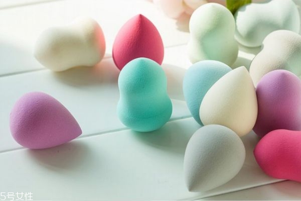 美妝蛋為什么會發(fā)霉 美妝蛋發(fā)霉的原因 美妝蛋為什么會發(fā)霉 美妝蛋發(fā)霉的原因