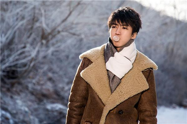 大衣配什么顏色圍巾好看 大衣有哪些種類(lèi)