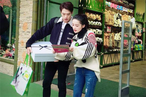 女朋友說不想結(jié)婚怎么回答 女朋友說不想結(jié)婚是什么意思