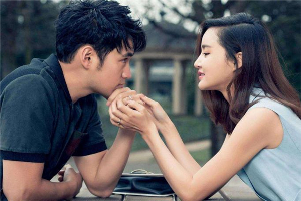 現(xiàn)任問(wèn)你和前任的事情怎么回答 現(xiàn)任不能釋?xiě)亚叭卧趺崔k 現(xiàn)任問(wèn)你和前任的事情怎么回答 現(xiàn)任不能釋?xiě)亚叭卧趺崔k