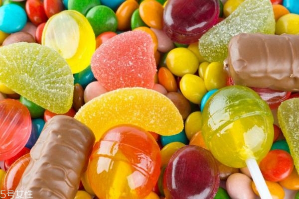 吃糖會長痘痘嗎 長痘痘和糖有關(guān)系嗎