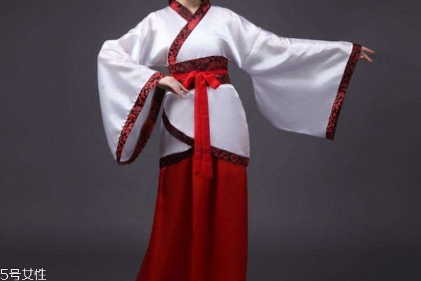 唐裝有什么種類呢 古代唐裝好穿嗎 唐裝有什么種類呢 古代唐裝好穿嗎