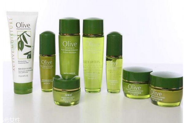 秋天怎么選擇護膚品呢 秋天選擇護膚品要注意什么呢 秋天怎么選擇護膚品呢 秋天選擇護膚品要注意什么呢