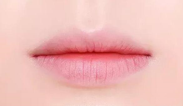 口紅怎么涂才能讓口紅不掉色 口紅怎么涂才能讓口紅不掉色