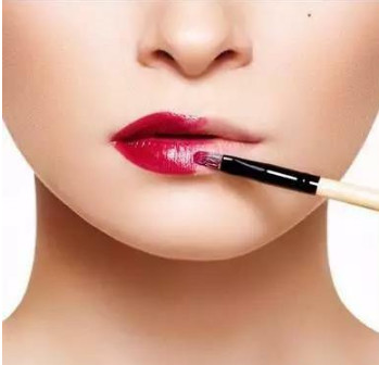 口紅怎么涂才能讓口紅不掉色 口紅怎么涂才能讓口紅不掉色