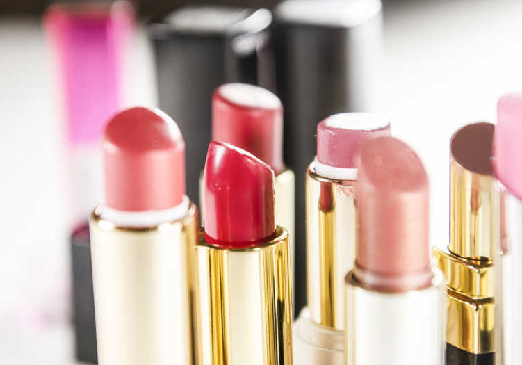 口紅怎么涂才能讓口紅不掉色 口紅怎么涂才能讓口紅不掉色