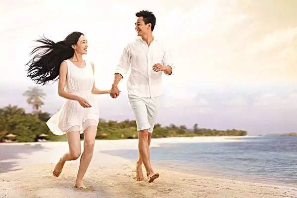 女孩子不會(huì)撒嬌怎么辦 女孩怎樣在男友前撒嬌