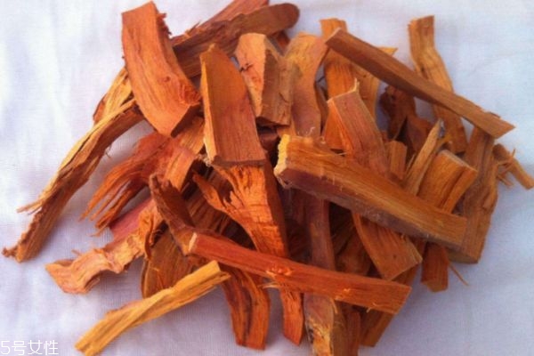 什么是蘇木呢 蘇木有什么作用呢 什么是蘇木呢 蘇木有什么作用呢