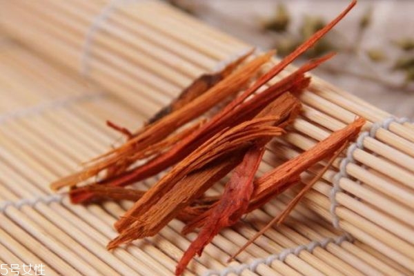 什么是蘇木呢 蘇木有什么作用呢 什么是蘇木呢 蘇木有什么作用呢