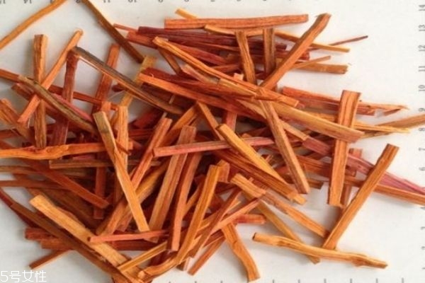 什么是蘇木呢 蘇木有什么作用呢 什么是蘇木呢 蘇木有什么作用呢