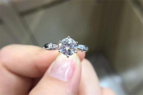 通靈鉆戒怎么樣 通靈珠寶鉆戒質量好嗎 通靈鉆戒怎么樣 通靈珠寶鉆戒質量好嗎