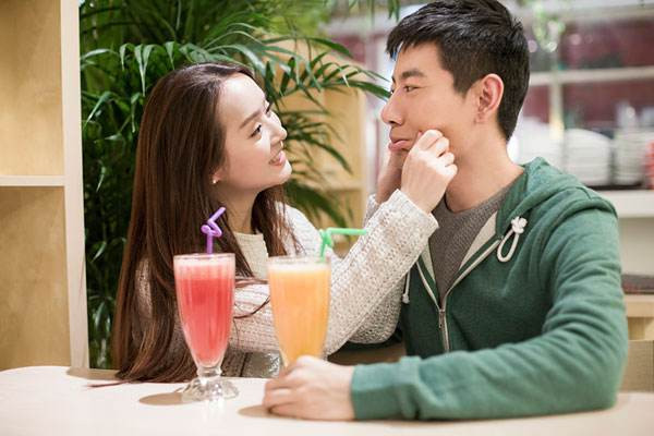 喜歡一個不了解的人怎么辦 與不了解的人怎么聊天 喜歡一個不了解的人怎么辦 與不了解的人怎么聊天