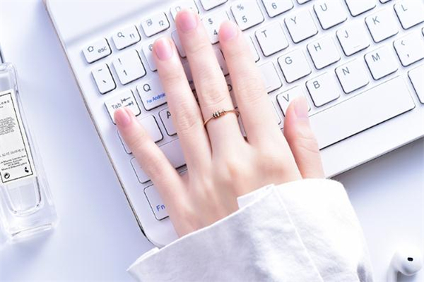 enzo和周大生哪個好 enzo和周大生哪個貴 enzo和周大生哪個好 enzo和周大生哪個貴