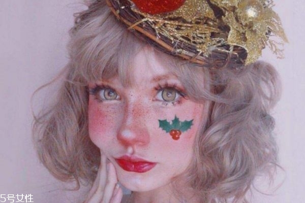 什么是洛麗塔風(fēng)格 病嬌洛麗塔妝容畫法 什么是洛麗塔風(fēng)格 病嬌洛麗塔妝容畫法