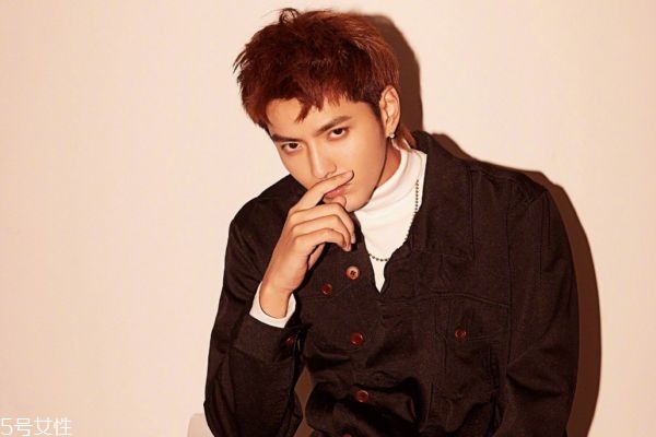 女生看男生第一眼會(huì)看哪里 女生看男生看哪里