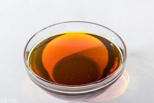 麻油可以怎么吃呢 孕婦可以吃麻油嗎 麻油可以怎么吃呢 孕婦可以吃麻油嗎