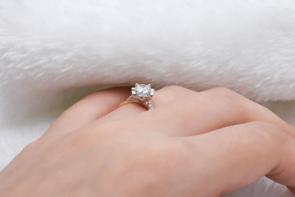 裸鉆定制的陷阱有哪些 鉆石的切割方法有哪些 裸鉆定制的陷阱有哪些 鉆石的切割方法有哪些